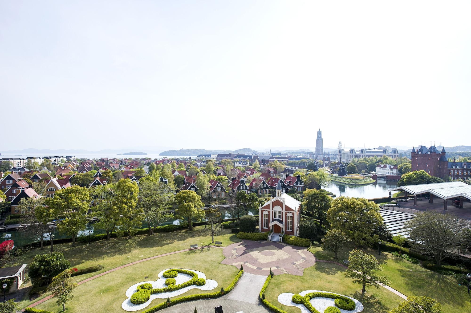 Hotel Okura Jr Huis Ten Bosch Sasebo Exteriör bild View of the campus